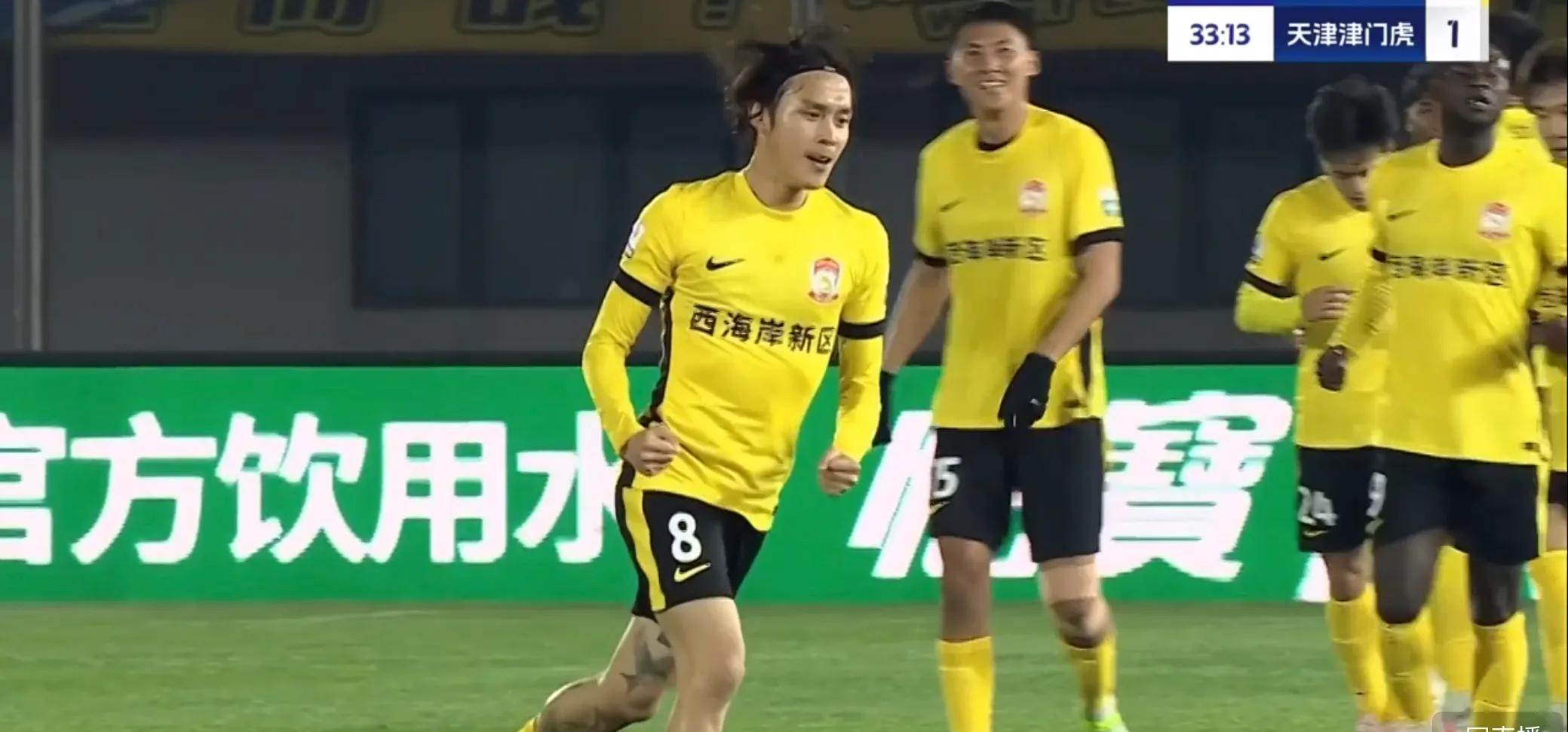 金年会平台荷甲赛程吃紧，山东泰山今晨远射贴柱，悬念犹存，训练强度明显提升的简单介绍